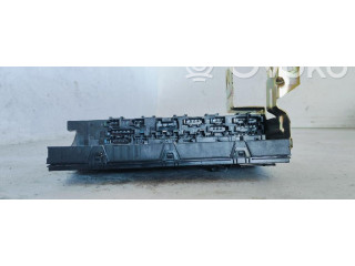 Pojistková skříňka  2035453301   Mercedes-Benz C W203 2001