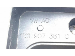 Крышка блока предохранителей 1K0907361   Audi A3 S3 A3 Sportback 8P    