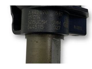 Vstřikovač A6420700587, 0445115027   Mercedes-Benz R W251    OM 642.950 