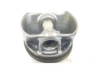  Поршень с шатуном  11258637807, 1212CD  BMW 7 G11 G12 для бензинового двигателя 