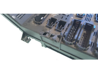   Pojistková skříňka 7703297637, 7700821586   Renault Laguna  1997
