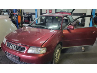 Топливная рампа 06A133317A   Audi A3 S3 8L 1.6  для двигателя APF