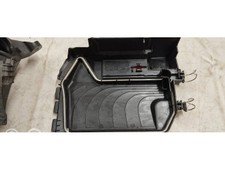   Pojistková skříňka 2465403803, A2465400182   Mercedes-Benz A W176 2017
