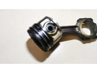Píst    Alfa Romeo 156  pro naftový motor 1.9  