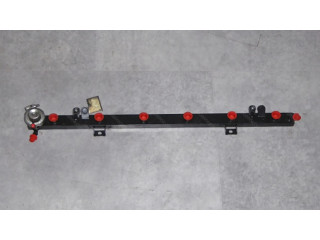 Vstřikovací lišta 13531748583   BMW 3 E30    M20 