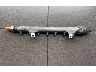 Vstřikovací lišta 03L130089B   Volkswagen PASSAT B7    CBA 