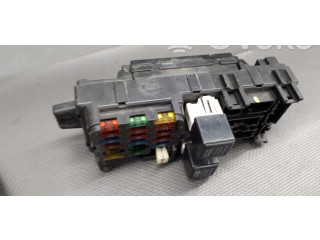 Блок предохранителей 1049933011   Mitsubishi Galant    