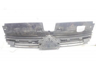 Передняя решётка Citroen C5 2001-2004 года 9636751980      