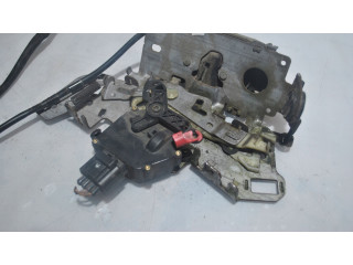 Замок багажника     Chrysler Voyager 2001 - 2004 года