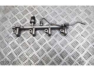 Vstřikovací lišta a2710705495   Mercedes-Benz C W204     