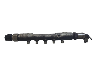 Vstřikovací lišta 8945860010   Lexus IS 220D-250-350    2AD 