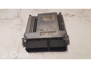 Řídící jednotka DDE7789572, 0281010565   BMW 3 E36 1994