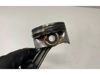  Поршень с шатуном  02606LJ1, WU3  Audi A3 S3 8V  