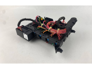 Блок предохранителей 9270355   BMW i3    