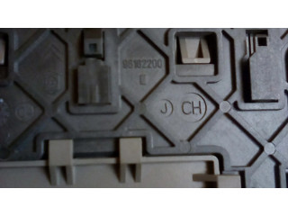 Блок предохранителей 9637466180, 98162200   Citroen C5    