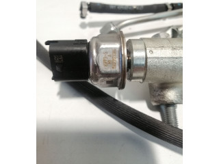 Vstřikovací lišta 55570022, 150231233   Opel Mokka     