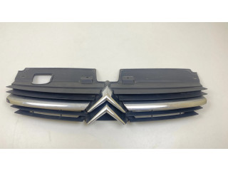 Передняя решётка Citroen C5 2001-2004 года 9636751980      