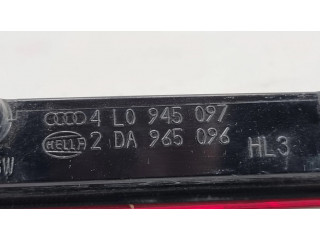 Дополнительный стоп сигнал Audi Q7 4L 4L0945097 