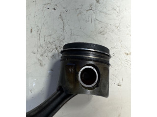Píst 8340F   Mercedes-Benz ML W164    642.940 