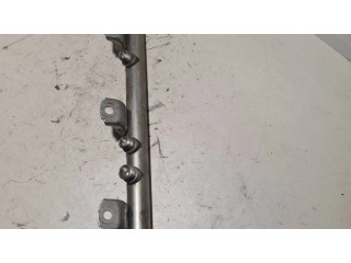 Vstřikovací lišta 7547600   BMW 7 F01 F02 F03 F04  pro benzínový motor 4.4  