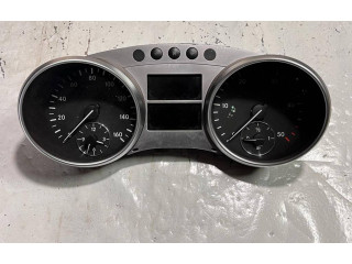 Přístrojová deska  Mercedes-Benz ML W164 2005 A2515400748, A2515402411  