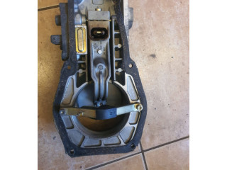 Топливная рампа 0438121089, 051133353   Audi 80 90 B3  