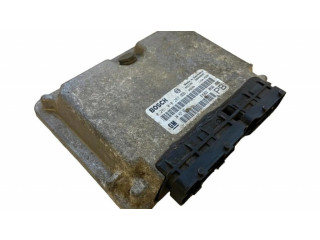 Блок управления двигателя 24417167, 0281010267   Opel Astra G