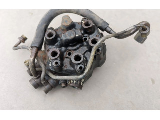 Vstřikovací lišta 0438100153   Audi 100 200 5000 C3  pro benzínový motor 2.2  