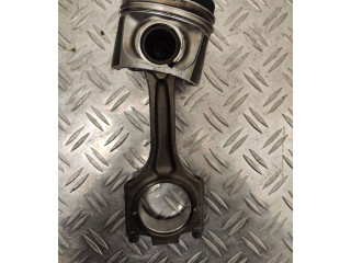 Píst 81l123   Volvo V60    D5244t15 