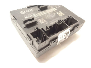 Блок управления дверью    8T0959795H   Audi A4 Allroad
