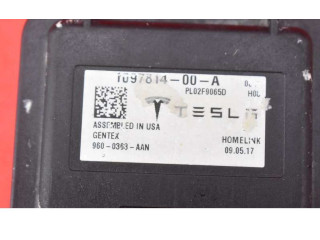 Řídící jednotka 1097814-00-A, 1097814-00-A   Tesla Model S 2019
