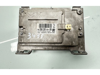 Дисплей    9825029180   Peugeot 208