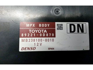   Pojistková skříňka 8273052K40, 8273052K40   Toyota Yaris 2017