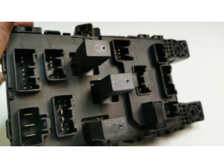 Блок предохранителей 8264105011   Toyota Avensis T220    