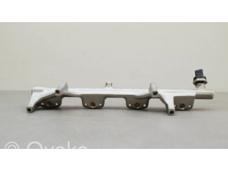 Vstřikovací lišta 7639979   BMW X1 F48 F49  pro benzínový motor 2.0  