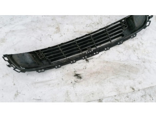 Передняя решётка Citroen C5 2008-2016 года 9681052677, 2001586      