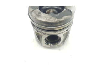 Píst 55581967, 55581967   Opel Astra J     
