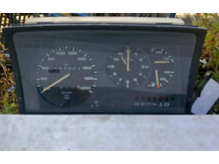 Přístrojová deska  Volkswagen Polo I 86 1989 2611180200201, 2611180200201  