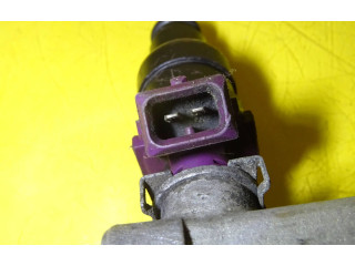 Vstřikovací lišta 90411552, 90411551   Opel Omega B1     