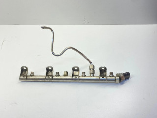 Vstřikovací lišta 7537319, 1214215243   BMW 5 F10 F11  pro benzínový motor 4.4  