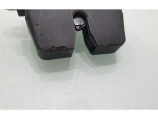Замок багажника 31335870    Volvo V40 2012 - 2019 года
