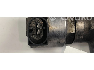 Vstřikovací lišta 04L806054   Audi RS6 C7    CNHA 