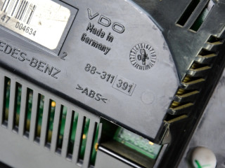 Панель приборов A2115400447   Mercedes-Benz E W211       