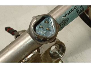 Vstřikovací lišta 31478555, 31465788   Volvo V40    B4204T37 