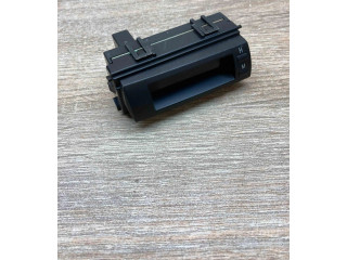 Дисплей    8391047030   Toyota Hilux (AN10, AN20, AN30)