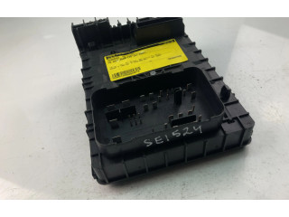 Блок предохранителей  1K0937125A   Volkswagen Golf Plus    