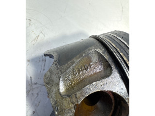 Píst 8340E   Mercedes-Benz ML W164    642.940 