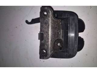 Замок багажника     Audi A3 S3 8P 2003 - 2012 года