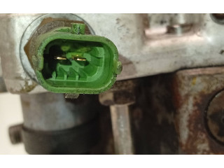 Vstřikovací čerpadlo 8692521, 0445010111   Volvo XC70    D5244T4 