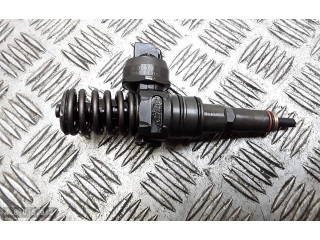 Vstřikovač 038130073AG   Volkswagen Jetta V     